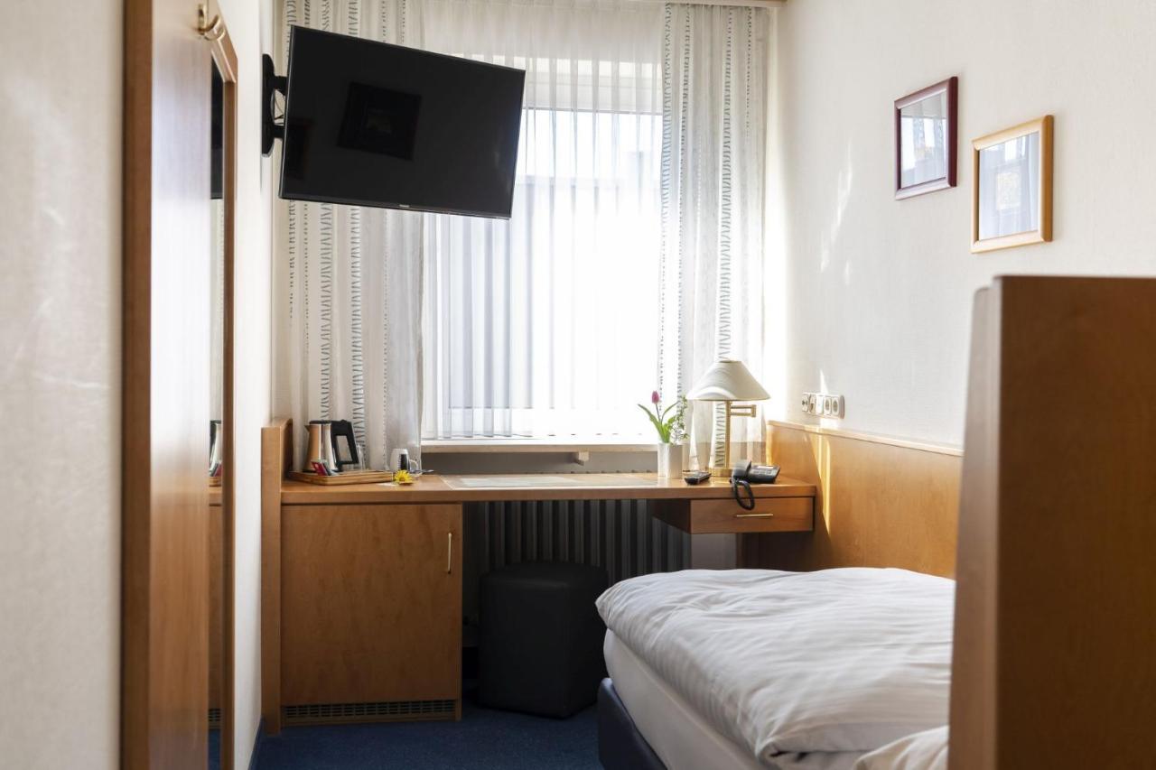 Hotel & Apartments Boehm Grafenwohr Bagian luar foto