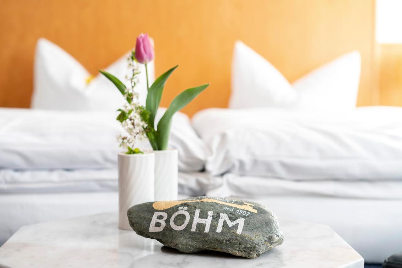 Hotel & Apartments Boehm Grafenwohr Bagian luar foto