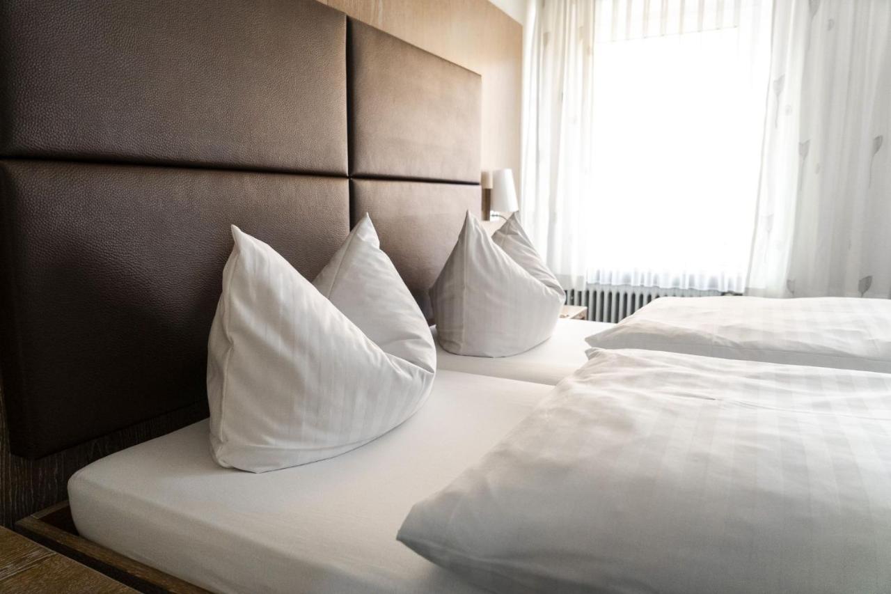 Hotel & Apartments Boehm Grafenwohr Bagian luar foto