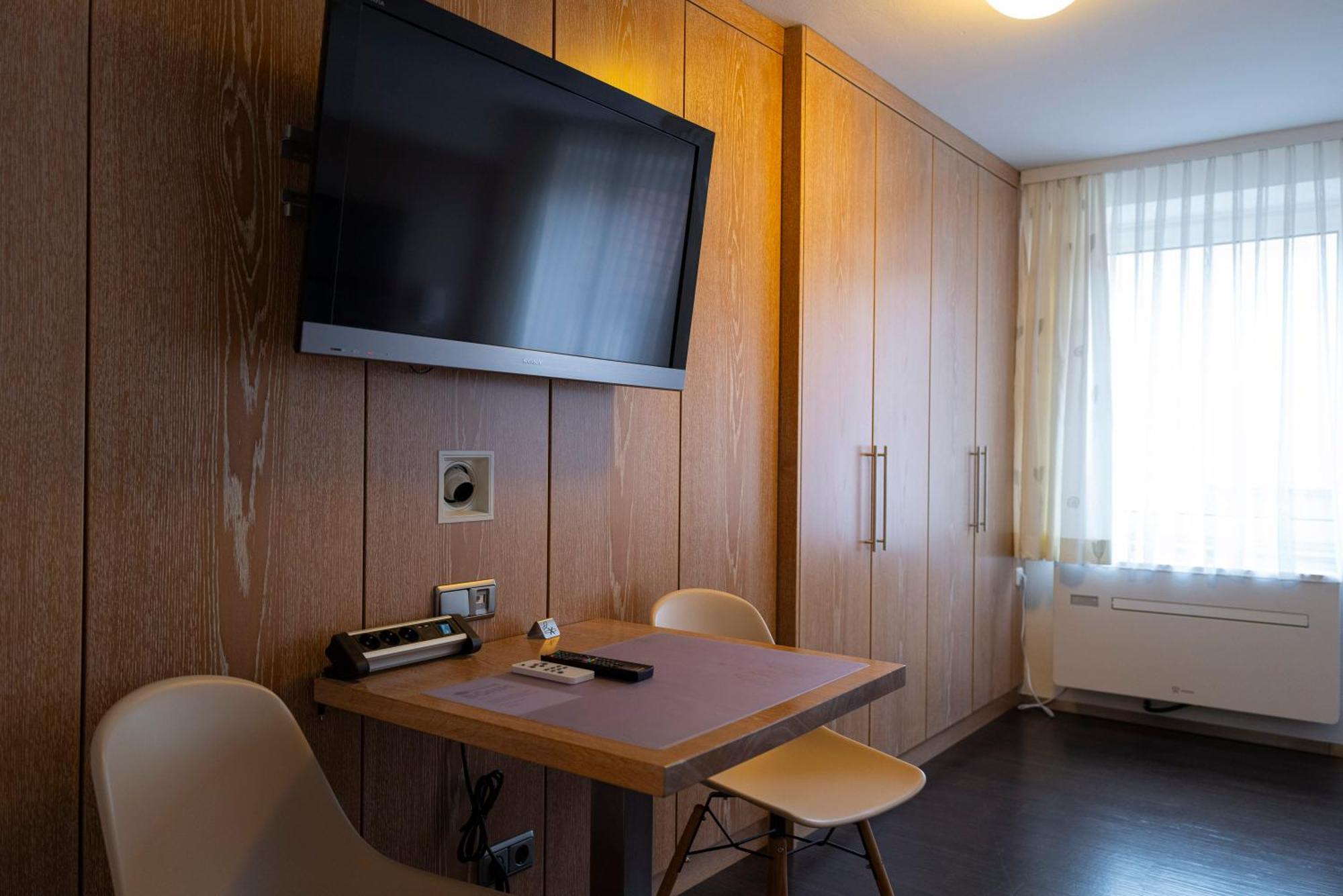 Hotel & Apartments Boehm Grafenwohr Bagian luar foto