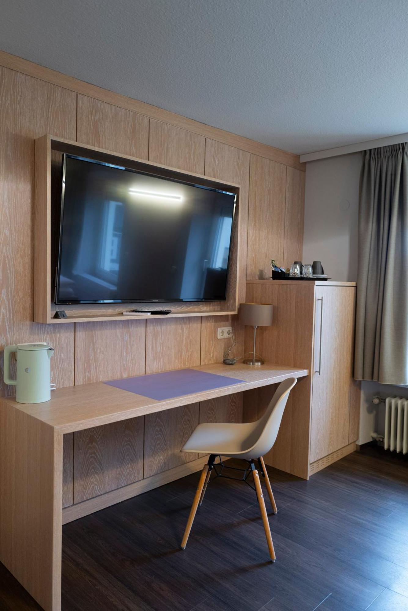 Hotel & Apartments Boehm Grafenwohr Bagian luar foto